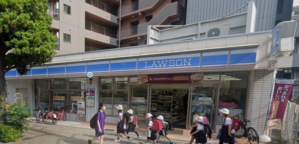 ドゥーエ南堀江(ローソン南堀江四丁目店)
