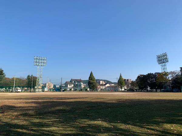 春日井市気噴町北2丁目のアパート(繁田公園)