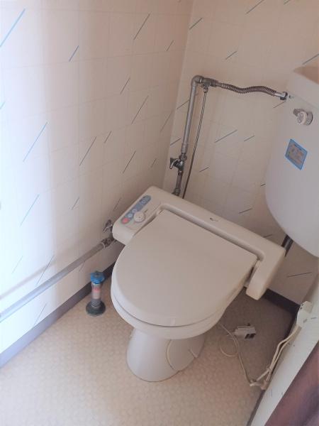 ファーストライブ(トイレ)