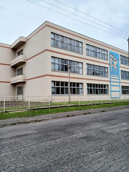 クレールB(旭川市立新富小学校)