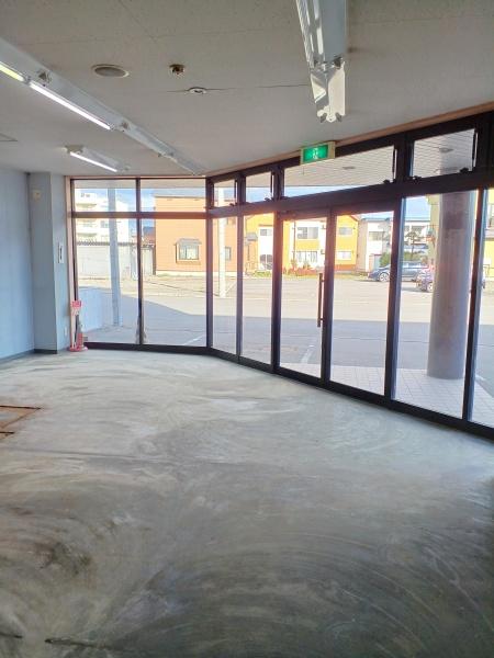 カルム・テナント右