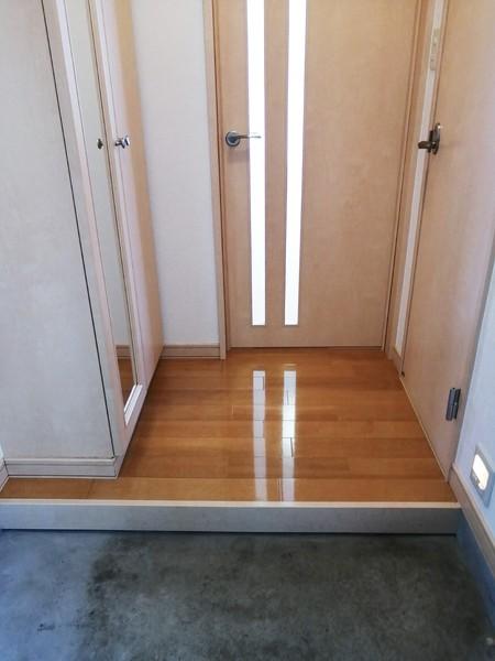 ラヴィータ神居(玄関)