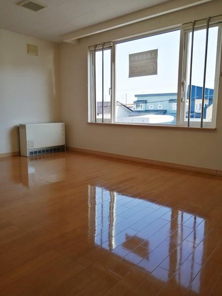 ラヴィータ神居(リビング)