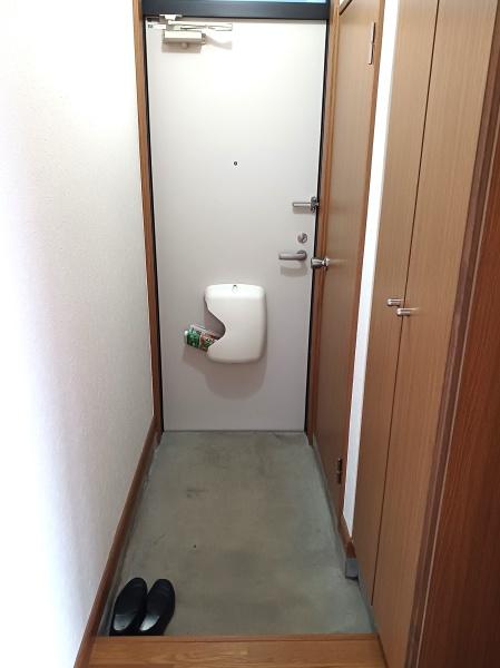 ブルーリバー(玄関)