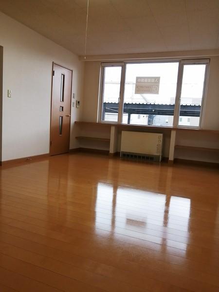 オオクボ(リビング)