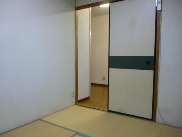 ロイヤルハイツ（旭区清水）