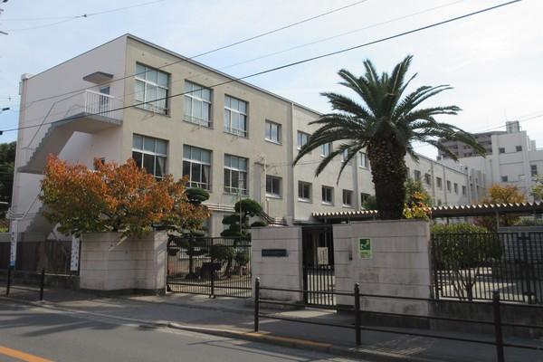 ロイヤルハイツ（旭区清水）(大阪市立旭東中学校)