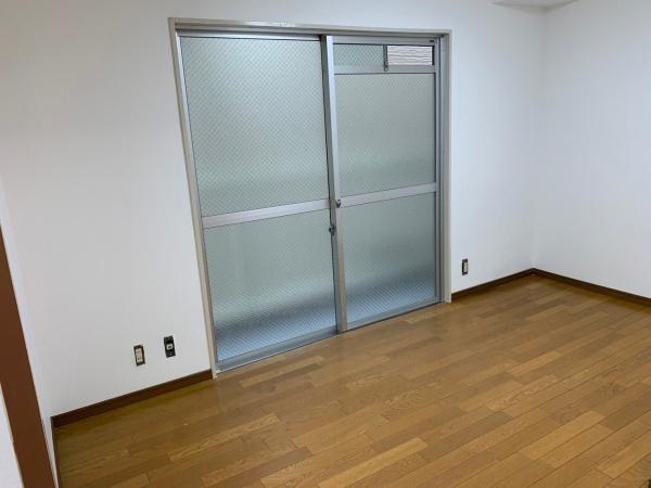 ロイヤルハイツ（旭区清水）