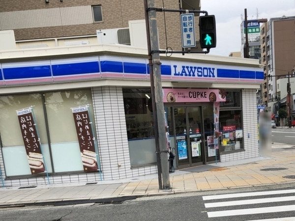 ロワ・リオン上町(ローソン上町北店)