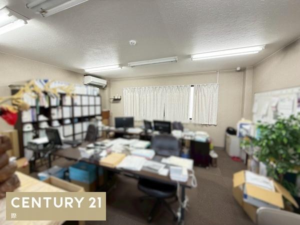 岸和田市南上町２丁目　店舗