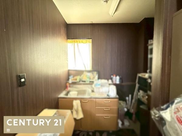 岸和田市南上町２丁目　店舗