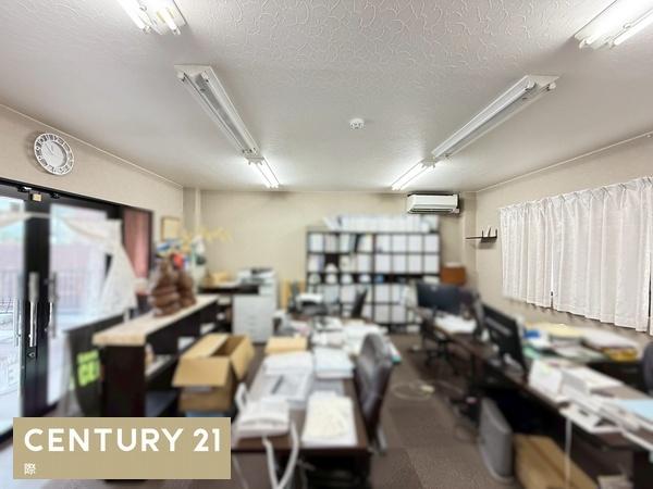 岸和田市南上町２丁目　店舗