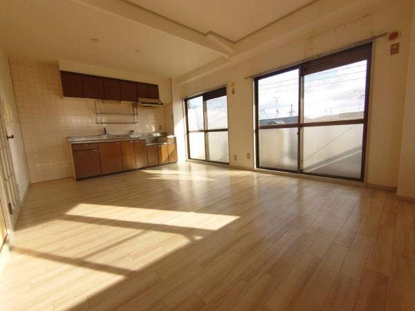 高槻市栄町１丁目のマンション