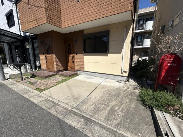 エルミタージュ金田町1階