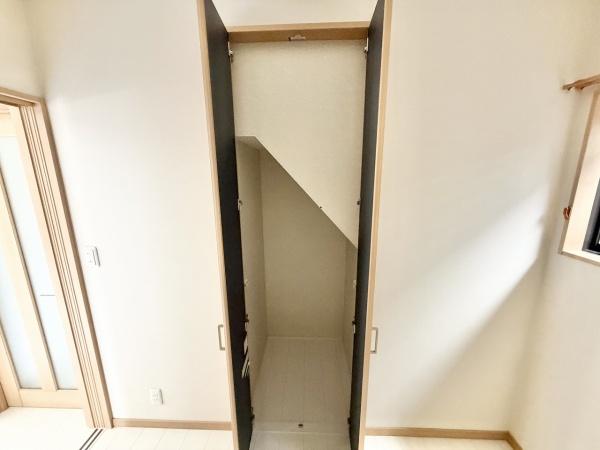 エルミタージュ金田町1階