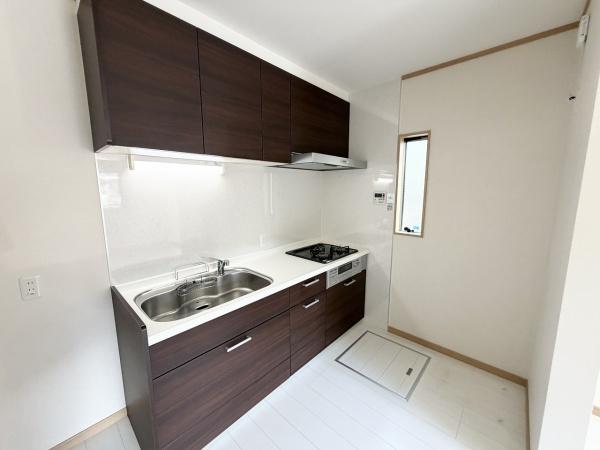 エルミタージュ金田町1階