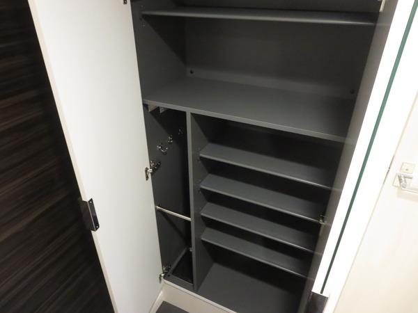 プレサンス心斎橋ニスト