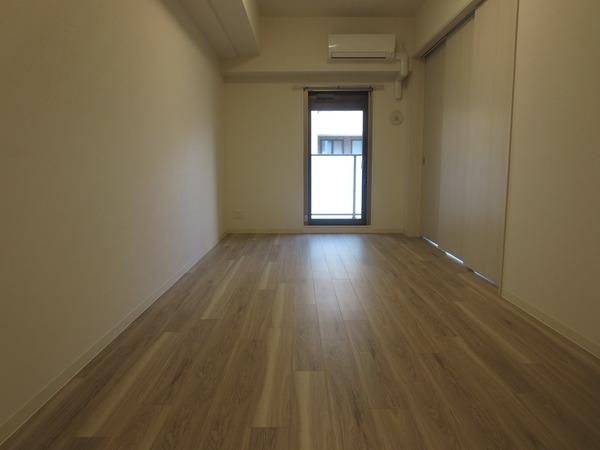 プレサンス心斎橋ニスト
