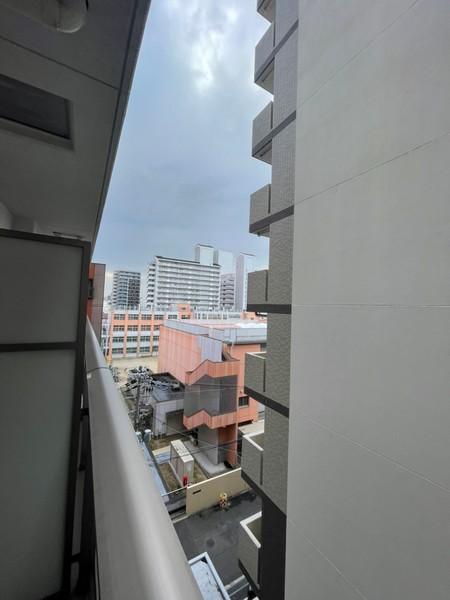 LEON‐COMFORT-NANBA-SOUTH-GATE