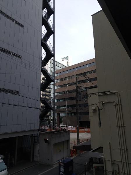 プレサンス堺筋本町駅前