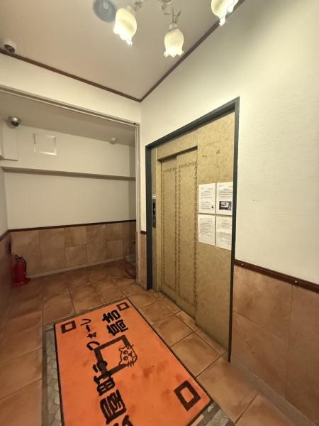 大阪市中央区瓦屋町２丁目のマンション