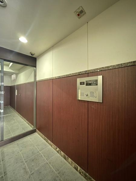 大阪市中央区上本町西３丁目のマンション