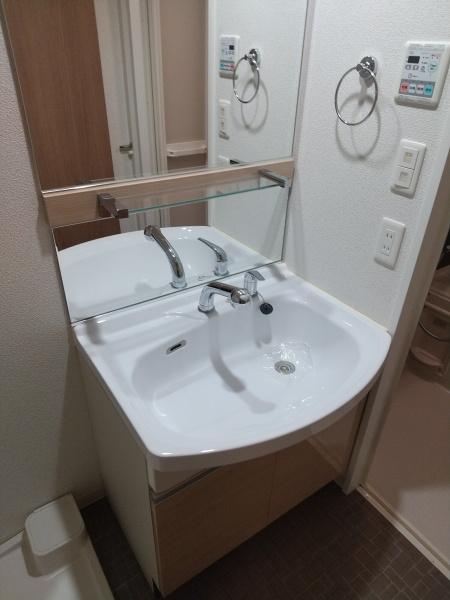プレサンス堺筋本町駅前