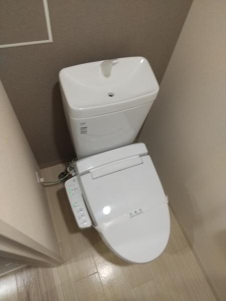 プレサンス心斎橋ニスト