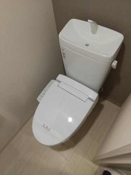 プレサンス心斎橋ニスト