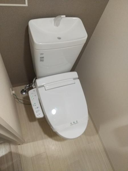 プレサンス心斎橋ニスト