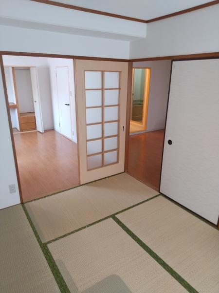 エリジェール新森