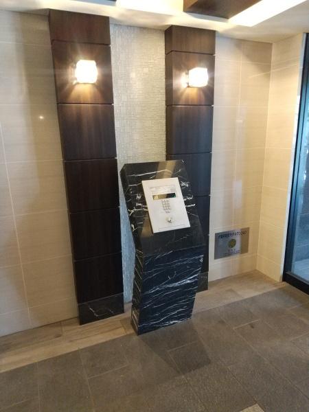 プレサンス心斎橋ニスト