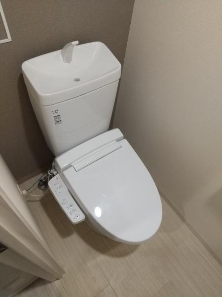 プレサンス心斎橋ニスト