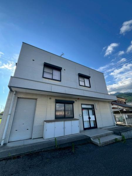 愛媛県西条市　一棟テナントビル