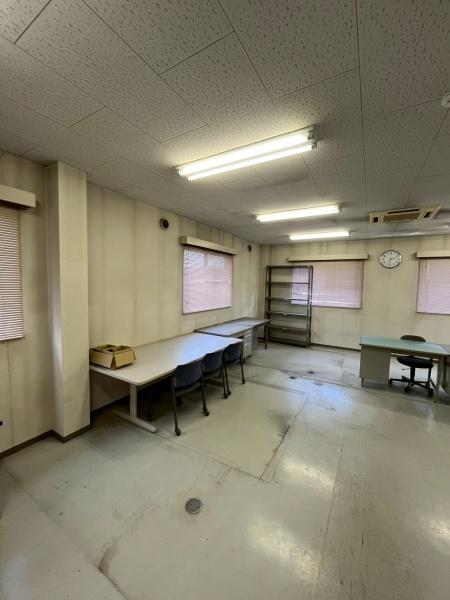 愛媛県西条市　一棟テナントビル