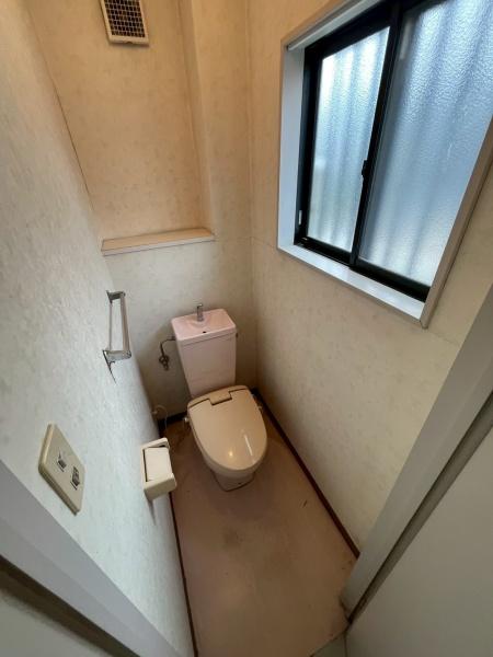 西条市飯岡一棟事務所
