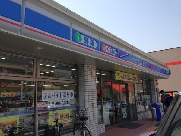 ハイツタキモト(ローソン住道矢田五丁目店)