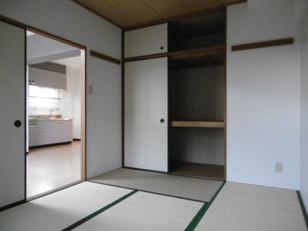 ラフォーレ平野