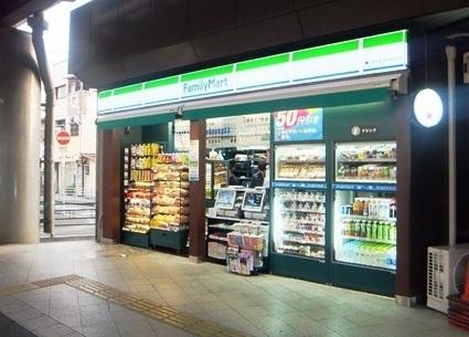 ルミエール駒川(ファミリーマート駒川中野駅西店)