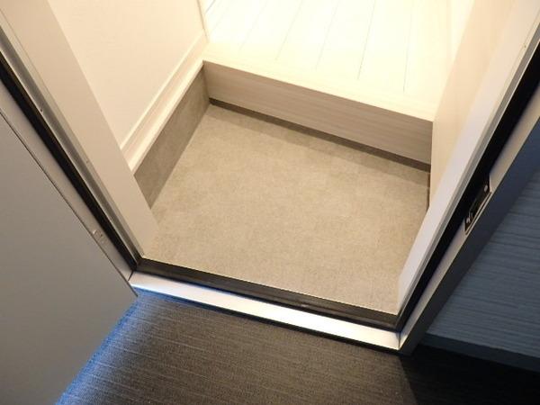 レーヴメゾン東住吉(玄関)