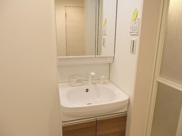 レーヴメゾン東住吉(洗面台・洗面所)