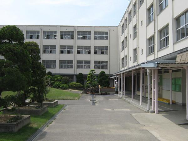 瓜破東4丁目借家(大阪市立瓜破東小学校)