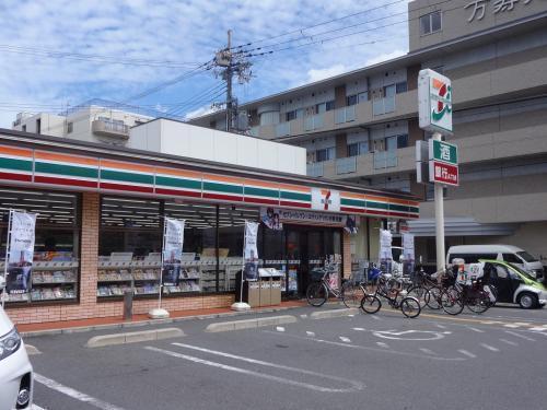 カサグランデ加美(セブンイレブン　加美東４丁目店)