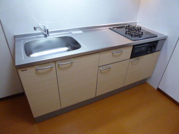 アンプルールフェール六反