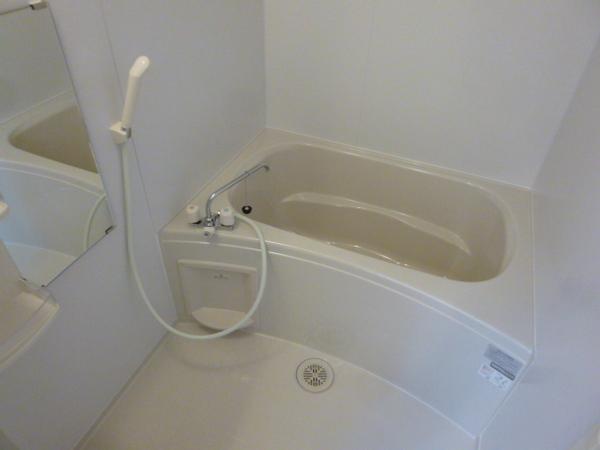 アンプルールフェール六反