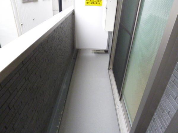 アンプルールフェール六反