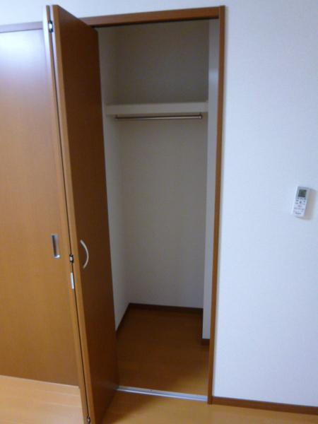 アンプルールフェール六反