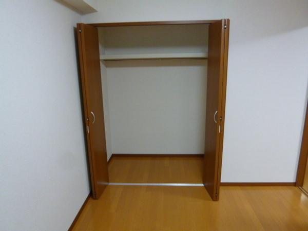 アンプルールフェール六反