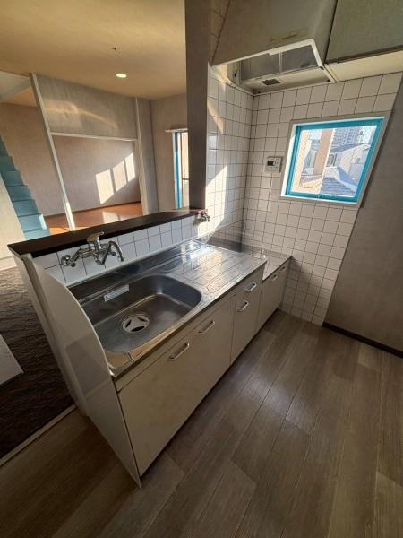 NOAH'SApartmentHouse