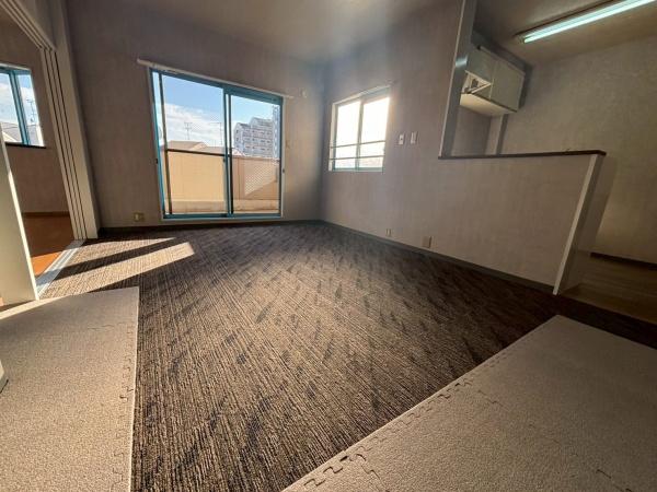 NOAH'SApartmentHouse